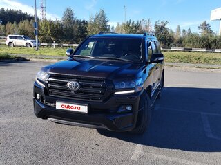 2017 Toyota Land Cruiser 200 Series Рестайлинг 2, чёрный, 6200000 рублей, вид 2