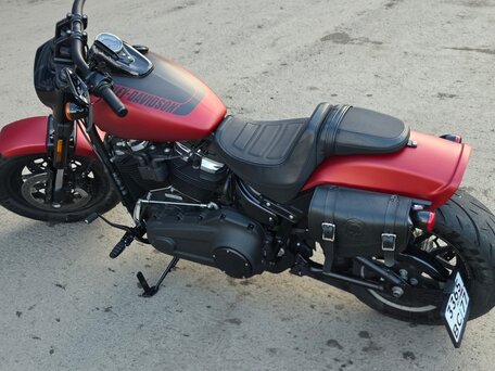 2018 Harley-Davidson Fat Bob, красный, 1600000 рублей, вид 4