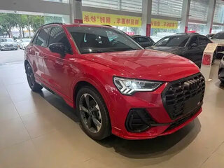 2022 Audi Q3 35 TFSI II (F3), красный, 2712099 рублей, вид 3