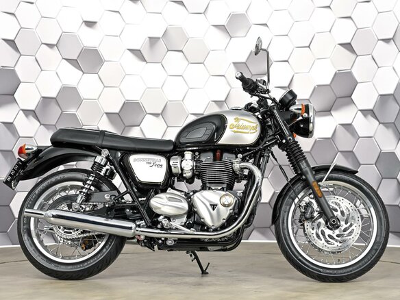 2026 Triumph Bonneville T120, чёрный, 1750000 рублей - вид 2
