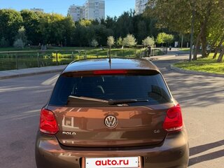 2011 Volkswagen Polo V, коричневый, 950000 рублей, вид 4