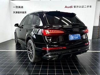 2025 Audi Q7 55 TFSI II (4M) Рестайлинг 2, чёрный, 11960000 рублей, вид 4