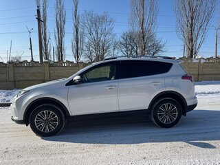 2016 Toyota RAV4 IV (XA40) Рестайлинг, белый, 2800000 рублей, вид 3