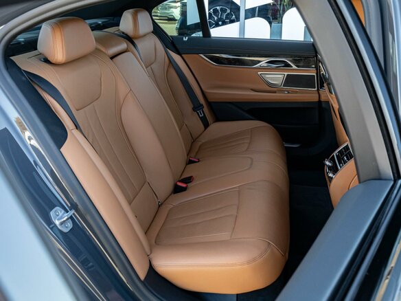 2021 BMW 7 серии 730i VI (G11/G12) Рестайлинг, серый, 5450000 рублей - вид 10