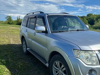 2011 Mitsubishi Pajero IV, серебристый, 1500000 рублей, вид 3