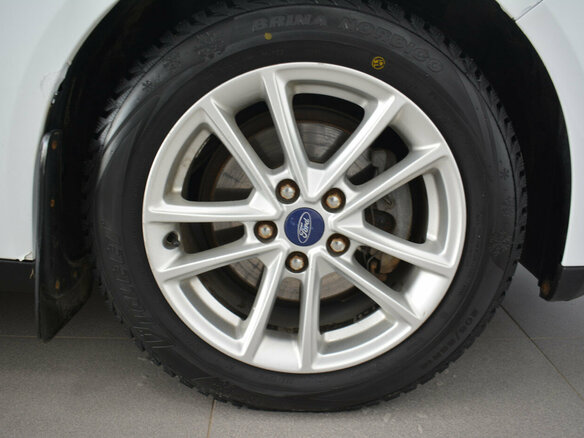 2015 Ford Focus III Рестайлинг, белый - вид 11