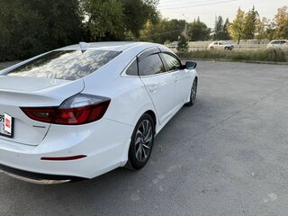 2019 Honda Insight III, белый, 1900000 рублей, вид 4
