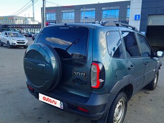 2015 Chevrolet Niva I Рестайлинг, серый, 399999 рублей, вид 3