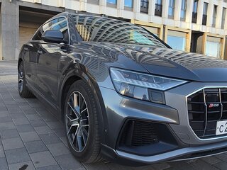 2018 Audi Q8 55 TFSI I (4M), серый, 5600000 рублей, вид 2