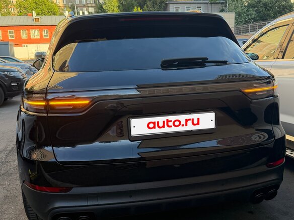 2020 Porsche Cayenne III, чёрный, 6300000 рублей - вид 5