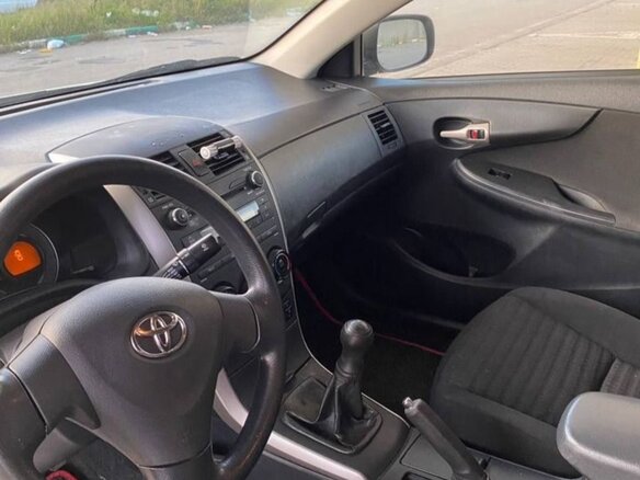 2008 Toyota Corolla X (E140, E150), серебристый, 600000 рублей - вид 9