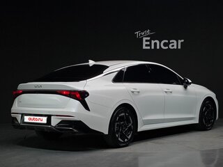 2024 Kia K5 III Рестайлинг, белый, 2857600 рублей, вид 2