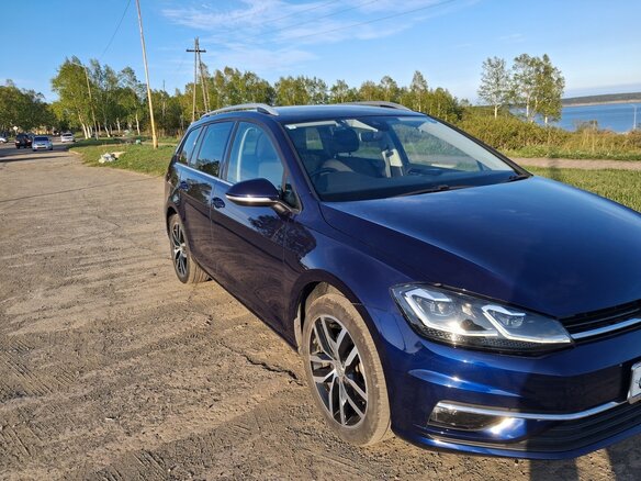 2018 Volkswagen Golf VII Рестайлинг, синий, 1450000 рублей - вид 1