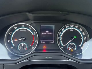 2022 Skoda Superb III Рестайлинг, коричневый, 1822000 рублей, вид 4