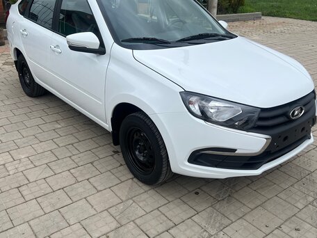 2025 Lada (ВАЗ) Granta I Рестайлинг, белый, 965000 рублей, вид 4