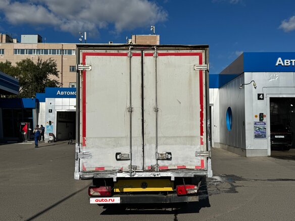 2016 Volkswagen Crafter, жёлтый, 1085000 рублей - вид 5