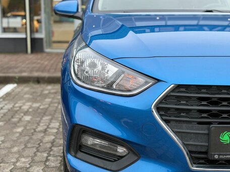 2017 Hyundai Solaris II, синий, 1099000 рублей, вид 4