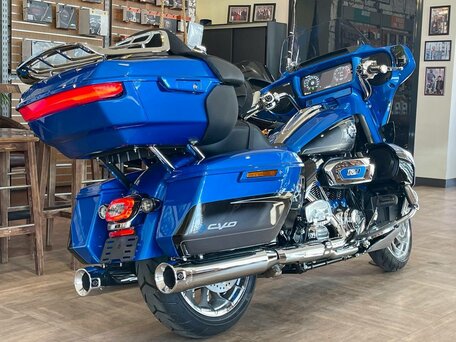 2026 Harley-Davidson CVO Street Glide Limited, синий, 6950000 рублей, вид 3
