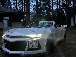 2019 Chevrolet Camaro VI Рестайлинг, белый, 3500000 рублей, вид 1