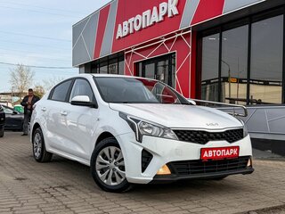 2021 Kia Rio IV Рестайлинг, белый, 1399000 рублей, вид 1