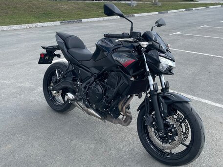 2021 Kawasaki Z 650, чёрный, 770000 рублей, вид 1