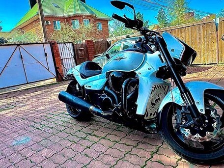 2015 Suzuki Intruder M1800R, белый, 1500000 рублей, вид 2