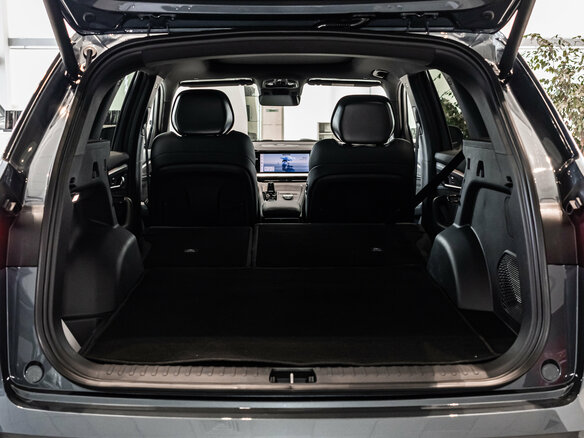 2026 Geely Monjaro I, серый, 4954990 рублей - вид 25
