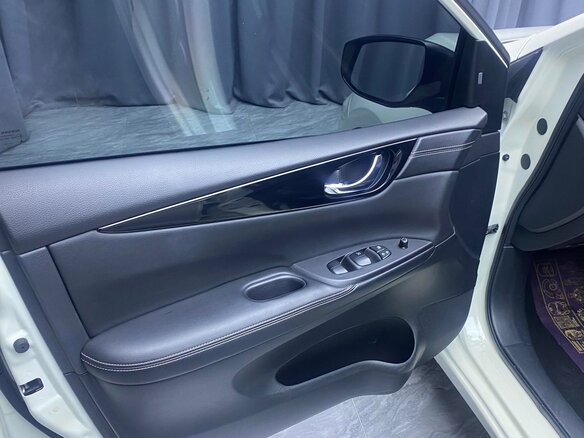 2023 Nissan Tiida II (China Market), белый, 1000000 рублей - вид 6