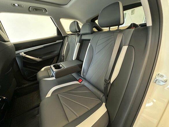 2026 Geely Atlas II, белый, 3449990 рублей - вид 14