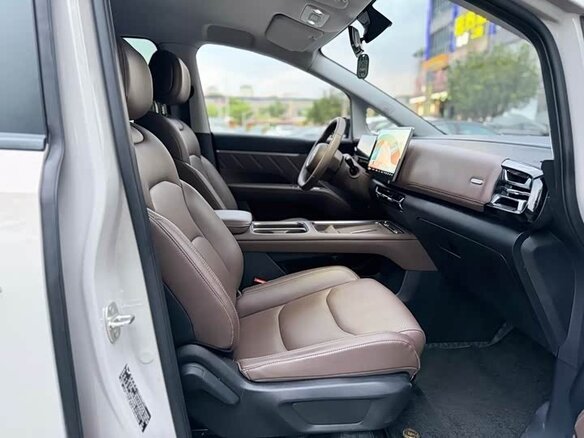 2026 Wuling Starlight 730, серебристый, 2065000 рублей - вид 11