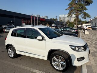 2015 Volkswagen Tiguan I Рестайлинг, белый, 1550000 рублей, вид 3