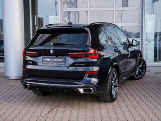 2025 BMW X5 Long 40Li IV (G05/G18) Рестайлинг, чёрный, 13899900 рублей, вид 3