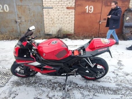 2005 Suzuki GSX-R 1000, чёрный, 690000 рублей, вид 4