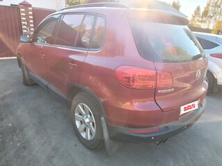2013 Volkswagen Tiguan I Рестайлинг, красный, 1000000 рублей, вид 4