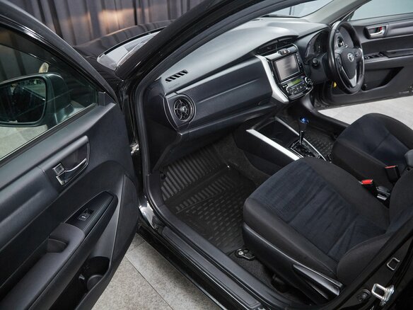 2015 Toyota Corolla Fielder XI (E160, E170, E180), чёрный, 1299000 рублей - вид 9