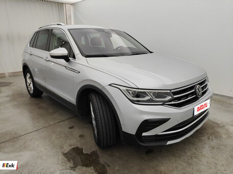 2022 Volkswagen Tiguan II Рестайлинг, серебристый, 2490000 рублей, вид 3