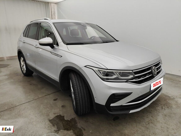 2022 Volkswagen Tiguan II Рестайлинг, серебристый, 2490000 рублей - вид 2