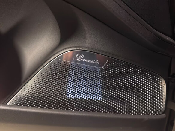 2026 Porsche Panamera Turbo S E-Hybrid III, серый, 34700000 рублей - вид 12