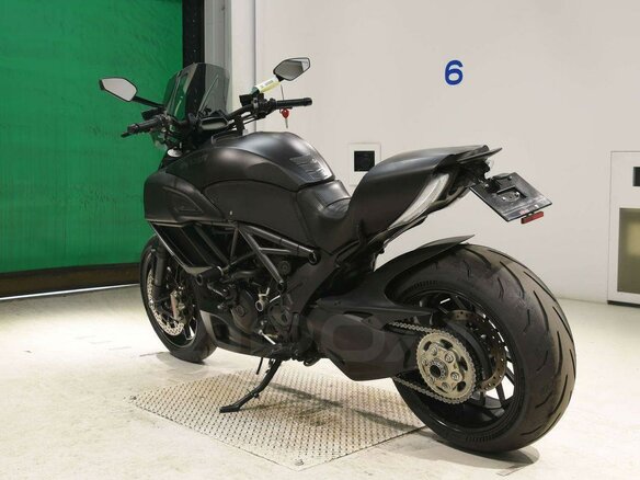 2015 Ducati Diavel, чёрный, 1250000 рублей - вид 5