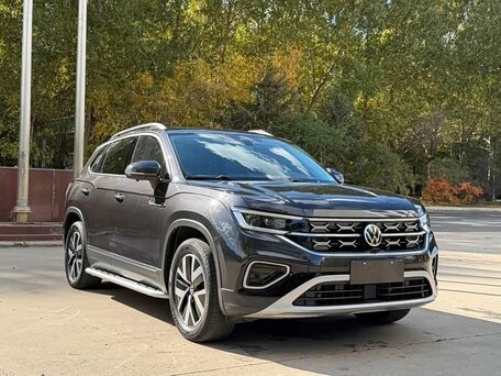 2022 Volkswagen Tayron I Рестайлинг, серый, 2400000 рублей, вид 3