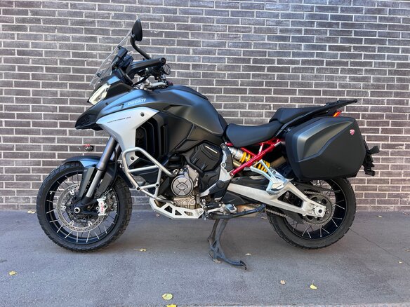 2021 Ducati Multistrada V4, серый, 2000000 рублей - вид 15