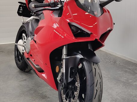 2023 Ducati Panigale V2, красный, 1589000 рублей, вид 3