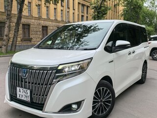 2018 Toyota Esquire I Рестайлинг, белый, 2299999 рублей, вид 3