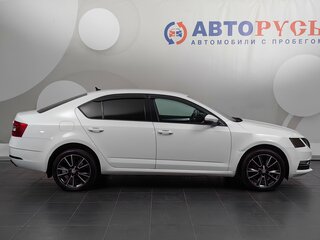 2017 Skoda Octavia III (A7) Рестайлинг, белый, 1474000 рублей, вид 5
