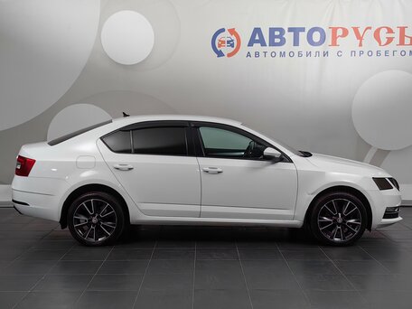 2017 Skoda Octavia III (A7) Рестайлинг, белый, 1448000 рублей, вид 5