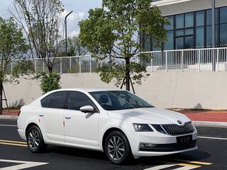 2022 Skoda Octavia III (A7) Рестайлинг, белый, 1375000 рублей, вид 2
