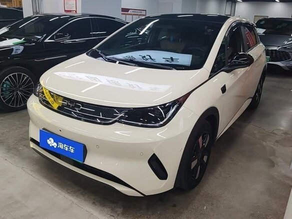 2025 BYD Dolphin 45.12 kWh I Рестайлинг, белый