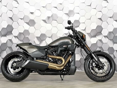 2018 Harley-Davidson FXDR 114, серый, 1949000 рублей, вид 3