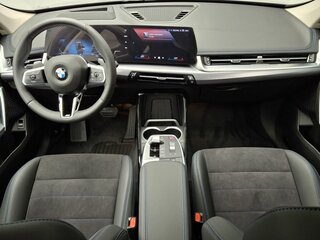2026 BMW X1 Long 25Li xDrive III (U11/U12), чёрный, 6050000 рублей, вид 4