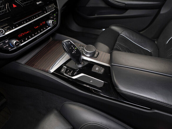 2019 BMW 5 серии 530d xDrive VII (G30/G31/G38), белый, 4980000 рублей - вид 14